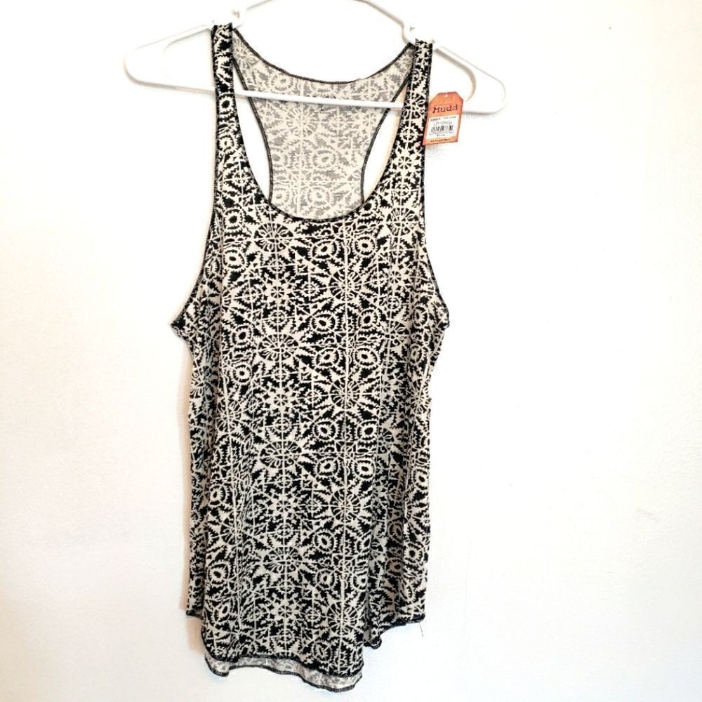 NWT Mudd Black White tank Top lg. pit to pit 18 length 26.